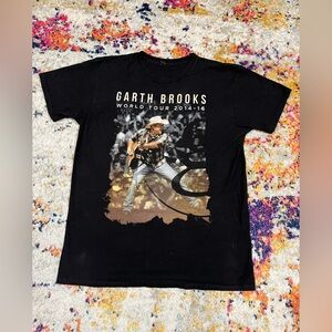 Garth Brooks Shirt Medium